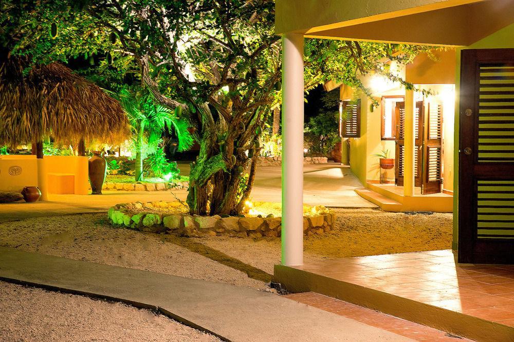 Lagun Blou Dive And Beach Resort Buitenkant foto