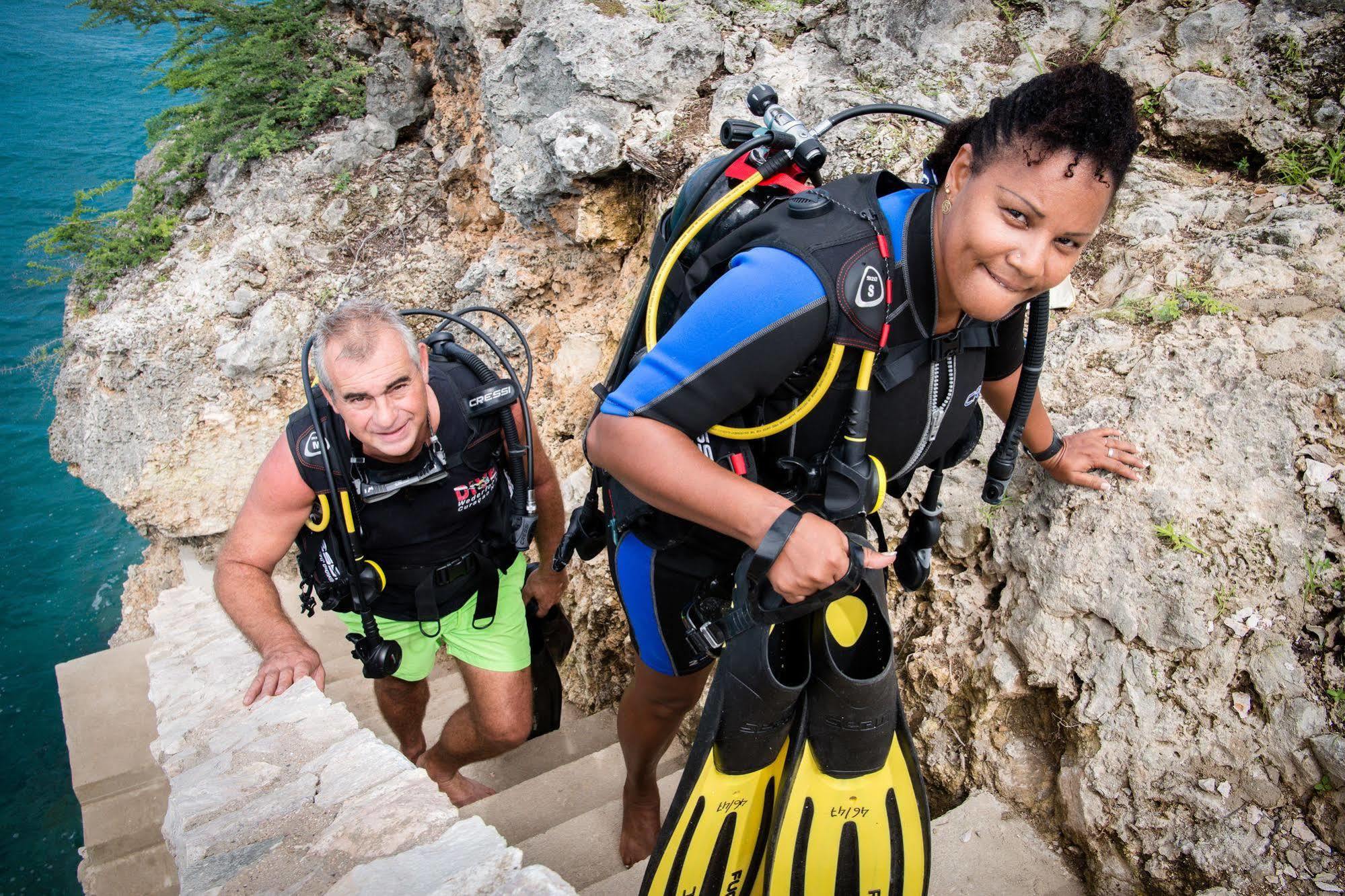 Lagun Blou Dive And Beach Resort Buitenkant foto