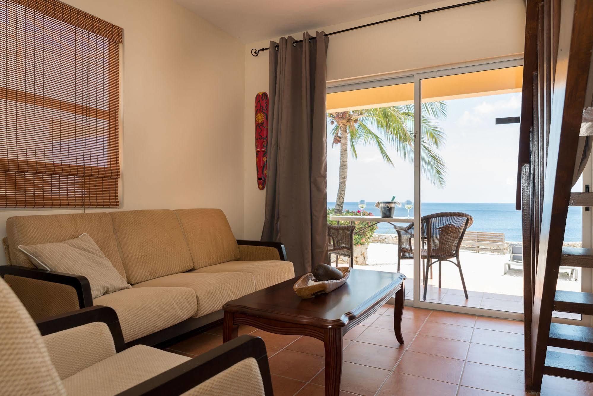 Lagun Blou Dive And Beach Resort Buitenkant foto