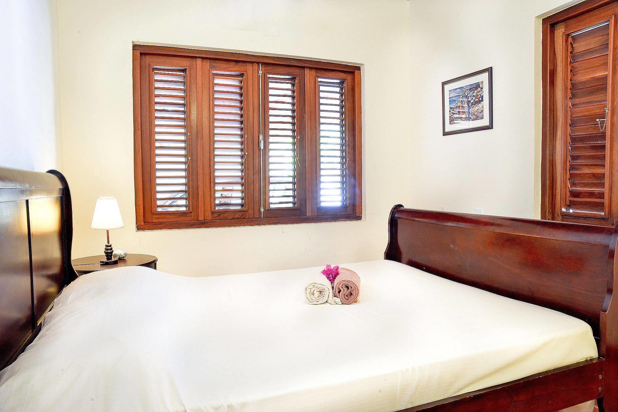 Lagun Blou Dive And Beach Resort Buitenkant foto