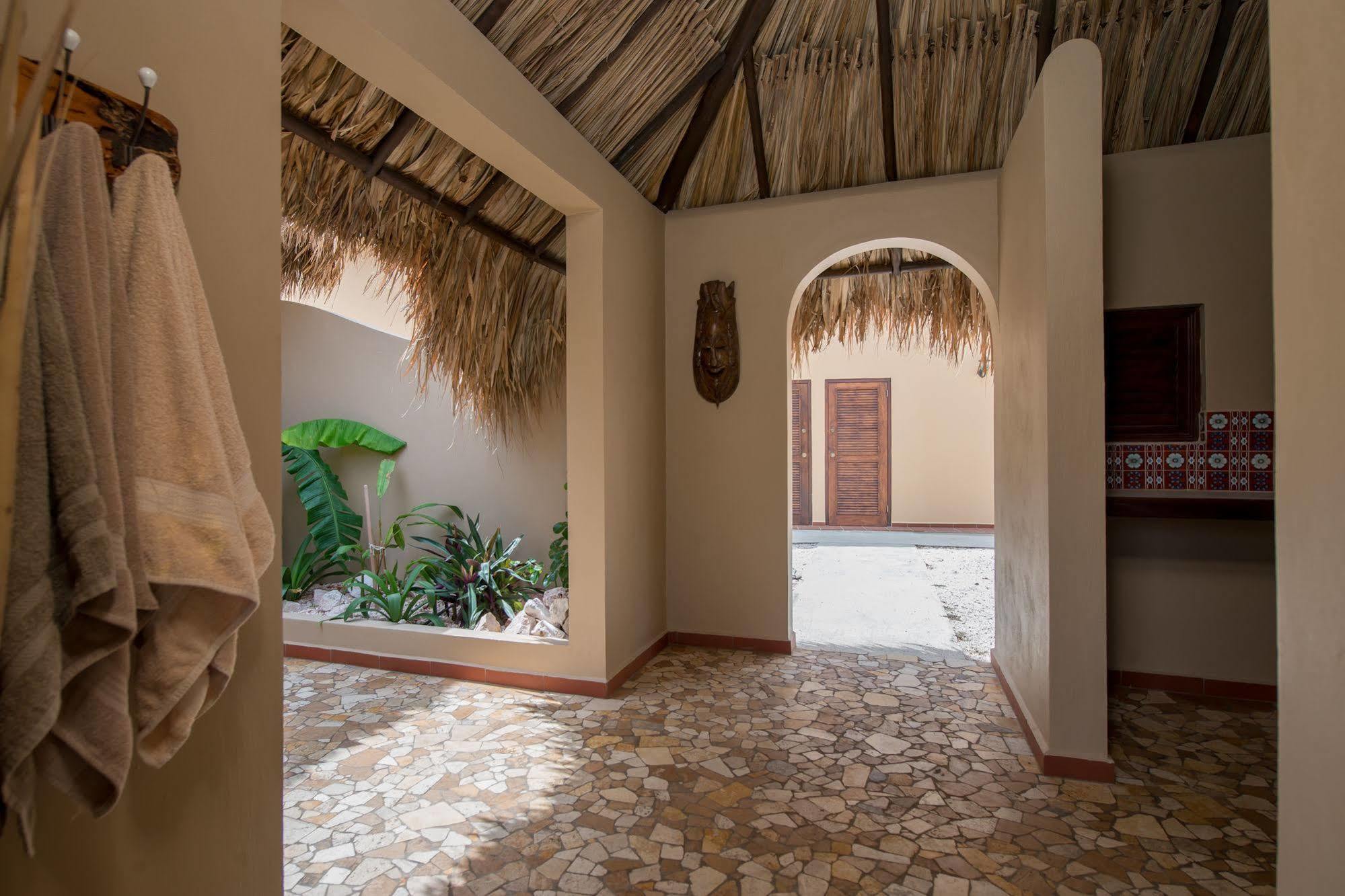 Lagun Blou Dive And Beach Resort Buitenkant foto